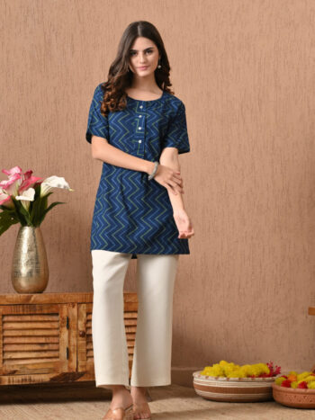 AtoZMart | ZigNavi | Women's Tunic | Navy Blue with Green Zig-Zag Print