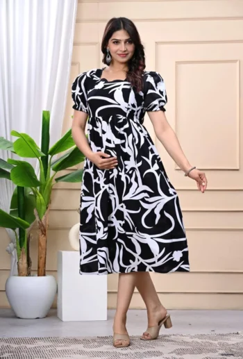 Monochrome Leaf Maternity Dress in Black – maternity kurti by AtoZMart